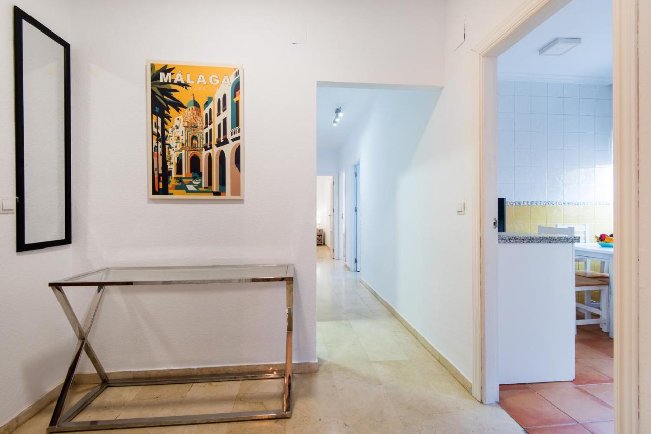 The 1St Corner Central Apartments Malaga Exterior photo
