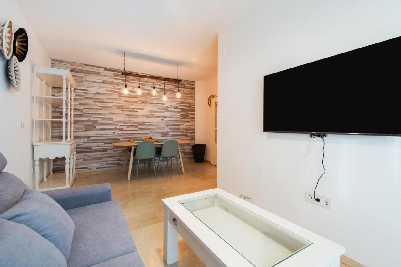 The 1St Corner Central Apartments Malaga Exterior photo