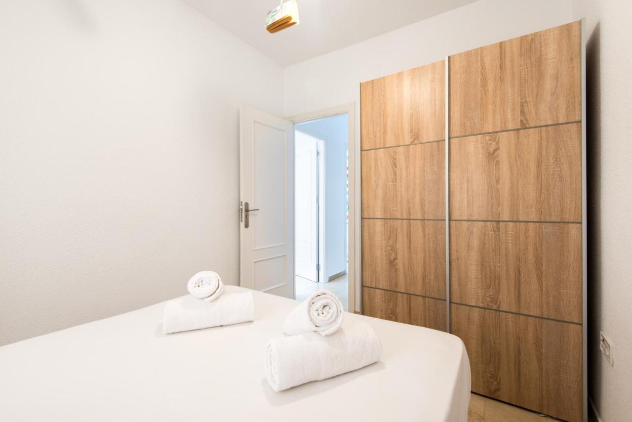The 1St Corner Central Apartments Malaga Exterior photo